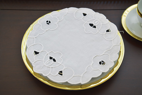 White Emerald Style Embroidered Round Doily 10"RD. (12 pieces) - Click Image to Close
